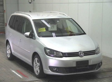Volkswagen Touran 2013 в Fujiyama-trading